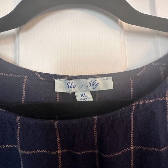 She + Sky 100% Cotton Navy Blue Top w/tie front & button sleeves Womens size XL - Picture 5 of 6